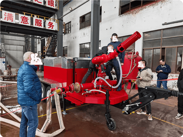 सानुकूल फायर फोम मॉनिटर ट्रेलर नमुना पूर्ण झाला आहे.